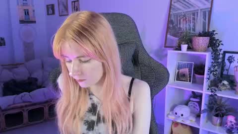 Lexi Wenford NO NUDE GODDESS online show from 4, 3, 2025