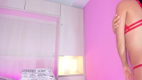 L I A  online show from 8, 3, 2025