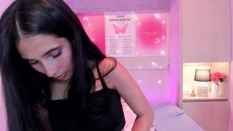 L I A  online show from 28, 9, 2025