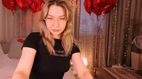 Snapshot of leyalayla chatting on 27, 2, 2026 Lily online show from 27, 2, 2026