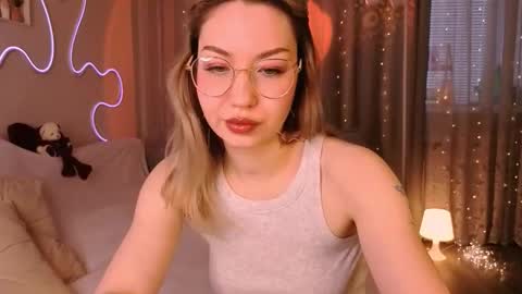 Snapshot of leyalayla chatting on 10, 3, 2026 Lily online show from 10, 3, 2026