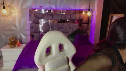 Snapshot of leyla_collinss chatting on 18, 2, 2026 Leyla online show from 18, 2, 2026