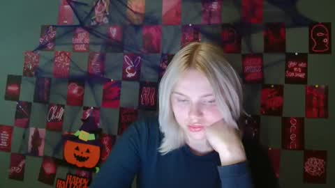 Leyla online show from 18, 10, 2025