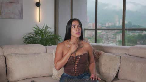 INSTA leylasteel model         online show from 2, 5, 2026