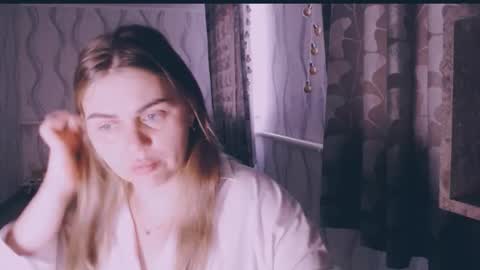 Snapshot of li_lit chatting on 23, 3, 2026 li_lit online show from 23, 3, 2026