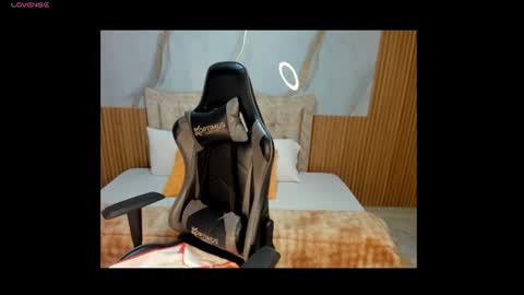 lia_16_ online show from 30, 7, 2026