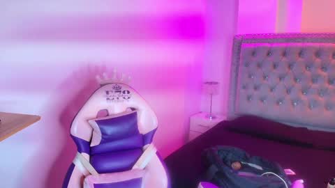Lia  online show from 6, 5, 2026