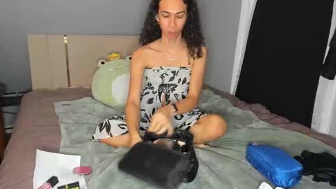 Snapshot of lia_hdz chatting on 17, 11, 2025 Kabroncita online show from 17, 11, 2025