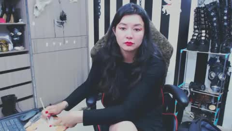 . online show from 11, 1, 2025