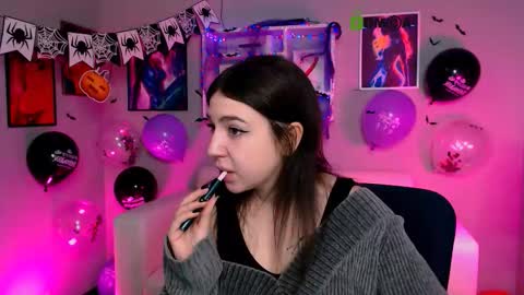 Snapshot of lia_make_love chatting on 21, 10, 2025 lia_make_love online show from 21, 10, 2025