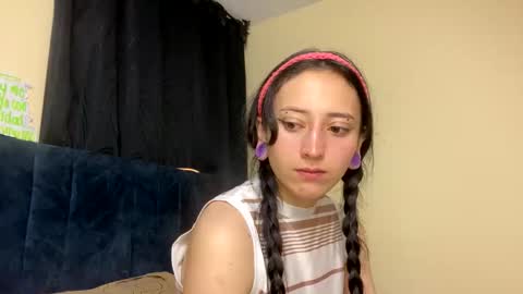 Little Queen Lia  online show from 4, 2, 2026