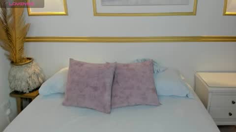 Lia  online show from 26, 10, 2025