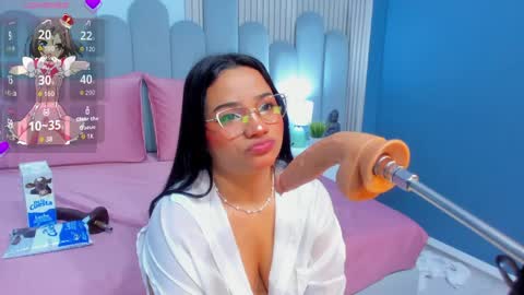 Lia  online show from 5, 4, 2026