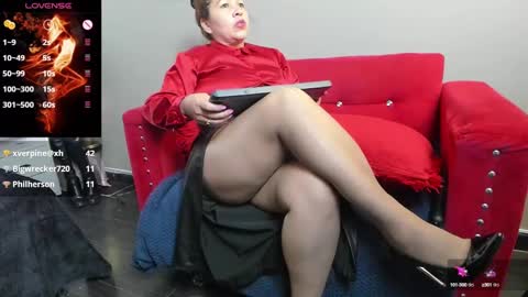 Lia Taylor online show from 7, 2, 2025