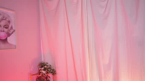 Lia  online show from 30, 4, 2026