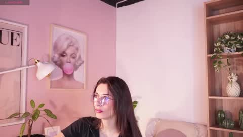Lia  online show from 5, 5, 2026