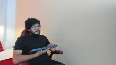 Lia Bell online show from 13, 7, 2026
