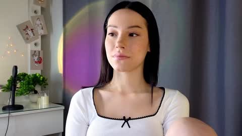 Snapshot of liaglamour chatting on 4, 12, 2024 Lia  online show from 4, 12, 2024