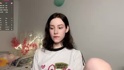 Lia  online show from 4, 7, 2026