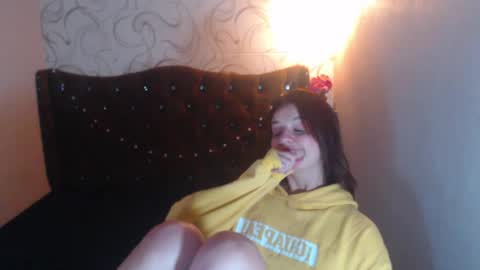  Lia  online show from 5, 3, 2025