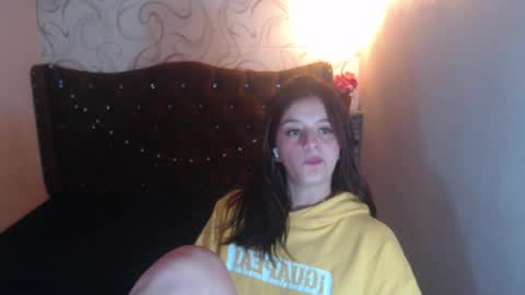  Lia  online show from 5, 3, 2025