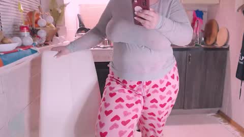 Snapshot of liahsofty chatting on 31, 12, 2024 miss Lia  colection for travel online show from 31, 12, 2024