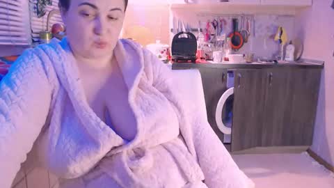 Snapshot of liahsofty chatting on 3, 2, 2025 miss Lia  colection for travel online show from 3, 2, 2025