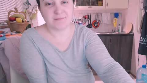 Snapshot of liahsofty chatting on 5, 2, 2025 miss Lia  colection for travel online show from 5, 2, 2025