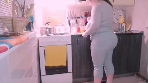 Snapshot of liahsofty chatting on 26, 2, 2025 miss Lia  colection for travel online show from 26, 2, 2025