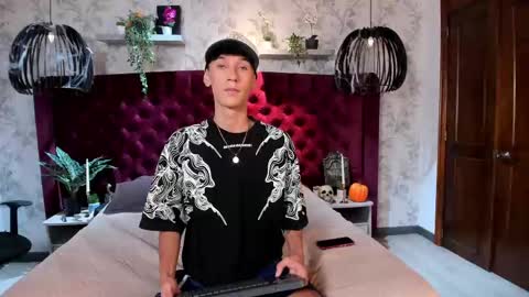 Snapshot of liam_and_tristan chatting on 30, 10, 2025 Liam Tristan online show from 30, 10, 2025