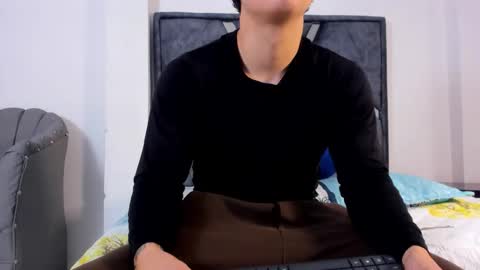 Snapshot of liam_saint chatting on 3, 2, 2026 Call me Lian online show from 3, 2, 2026