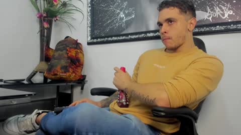 Snapshot of liam_walk chatting on 27, 12, 2024 Liam online show from 27, 12, 2024