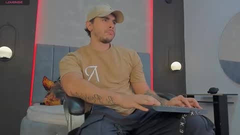 Snapshot of liam_walk chatting on 10, 3, 2026 Liam online show from 10, 3, 2026