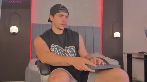 Snapshot of liam_walk chatting on 18, 3, 2026 Liam online show from 18, 3, 2026