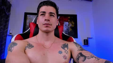 liamwyatt_ online show from 2, 2, 2025