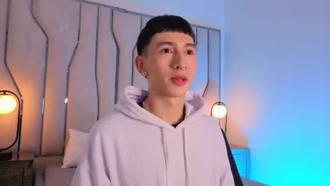 lian_cameron online show from 8, 7, 2026