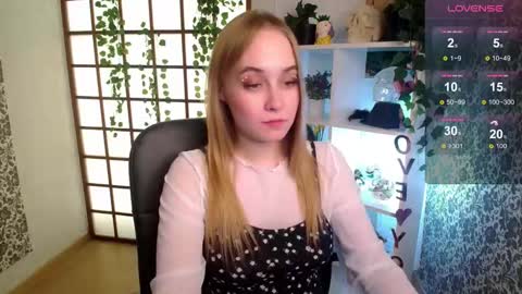 Snapshot of liana_bright chatting on 11, 12, 2024 Liana online show from 11, 12, 2024