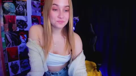 Snapshot of liana_bright chatting on 10, 1, 2025 Liana online show from 10, 1, 2025