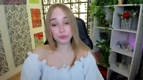 Snapshot of liana_bright chatting on 5, 3, 2025 Liana online show from 5, 3, 2025