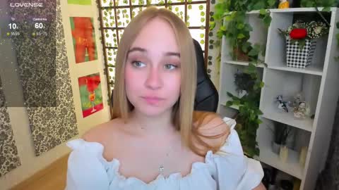 Snapshot of liana_bright chatting on 5, 3, 2025 Liana online show from 5, 3, 2025