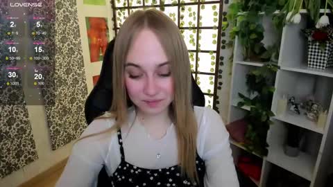 Snapshot of liana_bright chatting on 10, 3, 2025 Liana online show from 10, 3, 2025