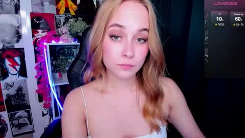 Snapshot of liana_bright chatting on 11, 9, 2025 Liana online show from 11, 9, 2025
