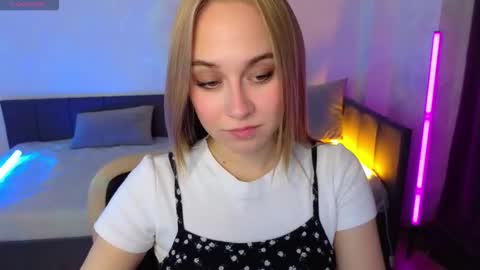 Snapshot of liana_bright chatting on 18, 9, 2025 Liana online show from 18, 9, 2025