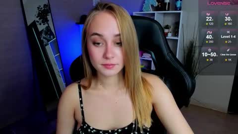 Snapshot of liana_bright chatting on 12, 10, 2025 Liana online show from 12, 10, 2025