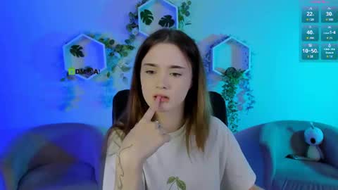 Little Liana  online show from 9, 7, 2026