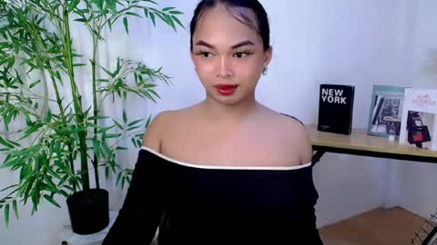 CALL ME LIANNA online show from 19, 6, 2026