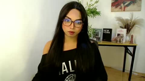 CALL ME LIANNA online show from 25, 6, 2026