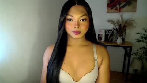 CALL ME LIANNA online show from 23, 7, 2026
