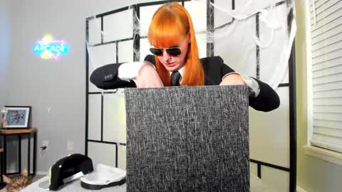 Lianna Lawson online show from 18, 12, 2024