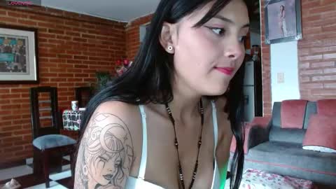 Liarouse04 online show from 7, 2, 2026